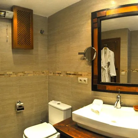 Otel La - Old Town