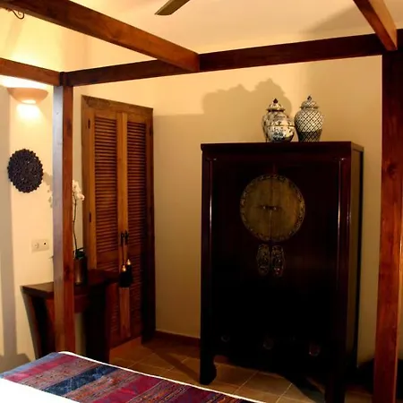 Hotel La - Old Town Marbellac