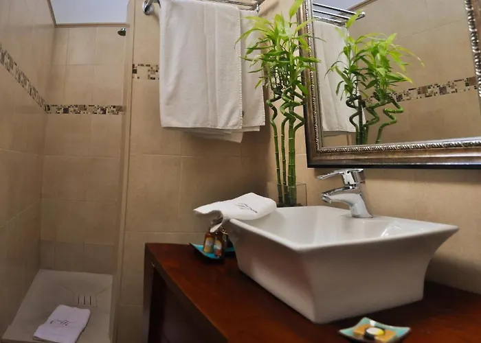 Otel La - Old Town *